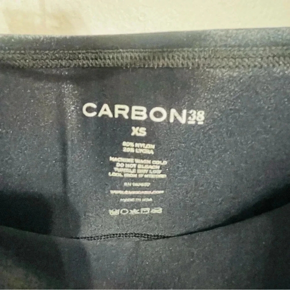 CARBON38 $128
Legging in Takara Shine XS - Picture 4 of 4